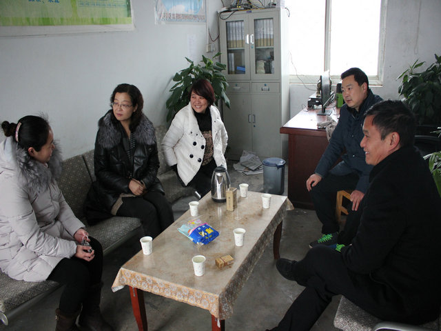 市八中校领导慰问下乡支教教师