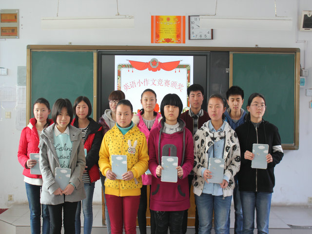 市八中八年级举办英语小作文竞赛和数学竞赛(2015)