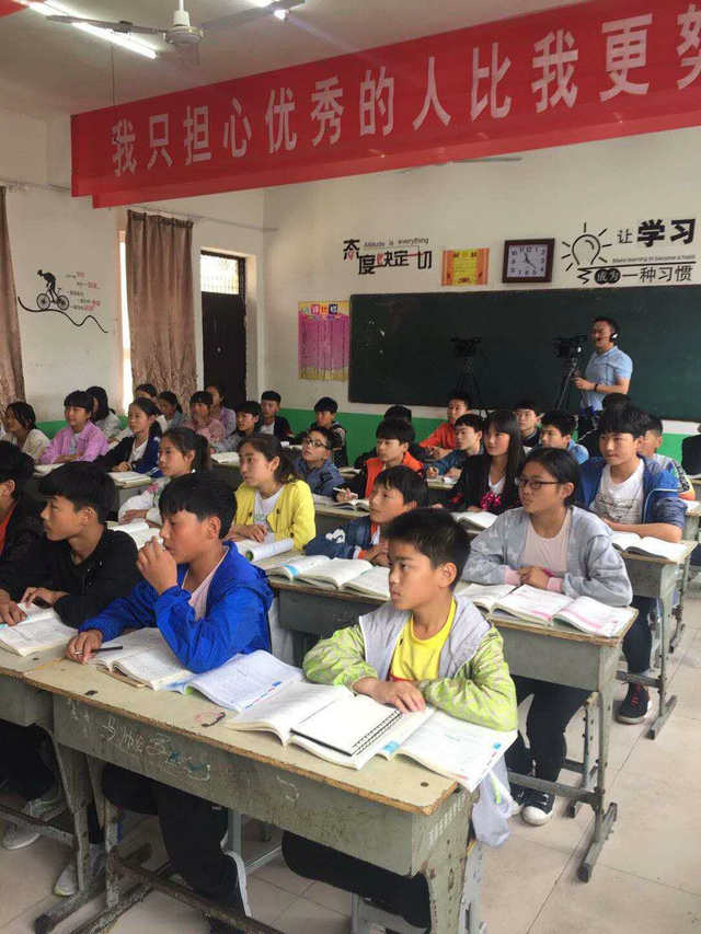 市八中帮扶叶县回民中学“一师一优课”活动