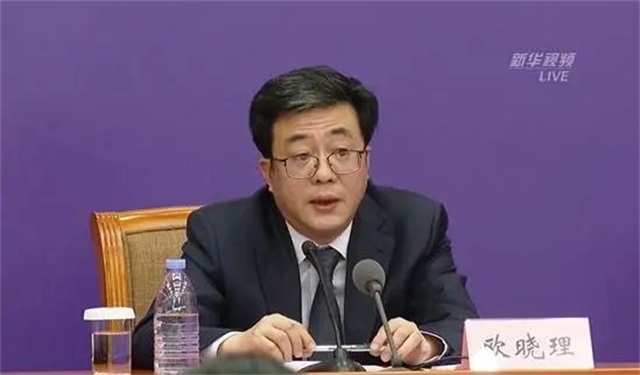 发改委刚刚宣布疫情防控工作重大调整！低风险地区可以摘口罩吗？