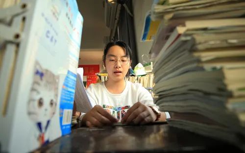 受疫情影响，今年中考、高考会如何调整？