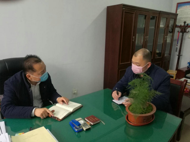 缅怀先烈学习英雄  立德立志振兴中华 ——市八中开展清明节绿色祭扫活动