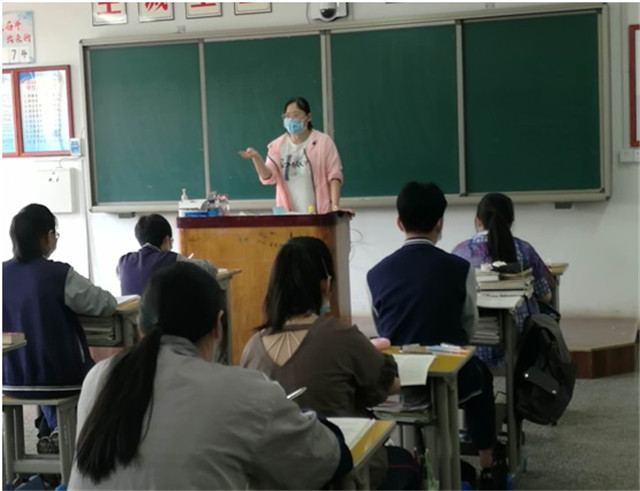 放弃假日讲奉献  坚守岗位育英才 ——市八中教师五一假期期间坚守岗位育英才