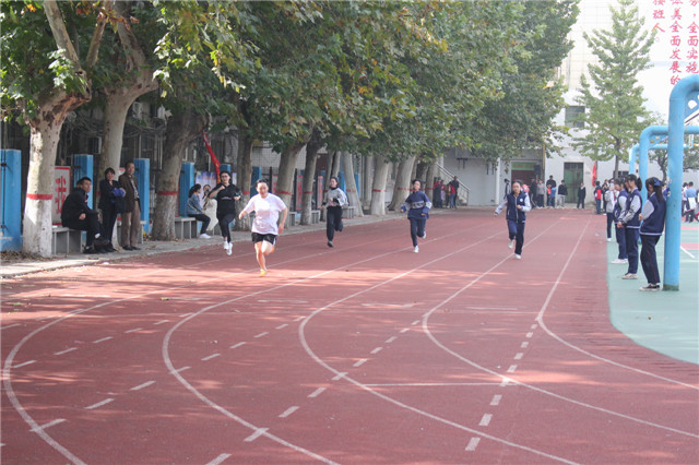 市八中举办2020年文体艺术节田径运动会