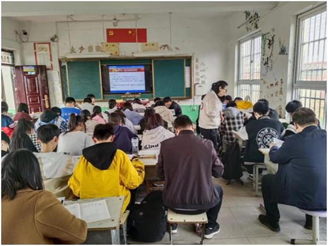市八中开展送课下乡联合教研活动