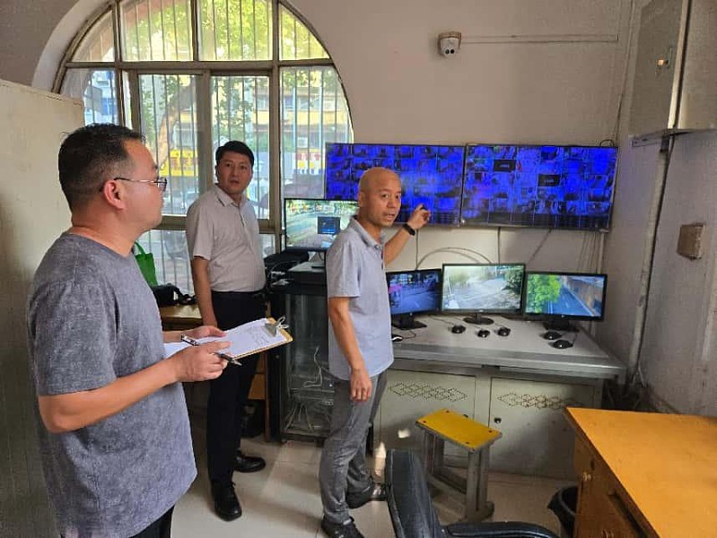 平顶山市第八中学开展秋季开学校园及周边安全隐患排查工作