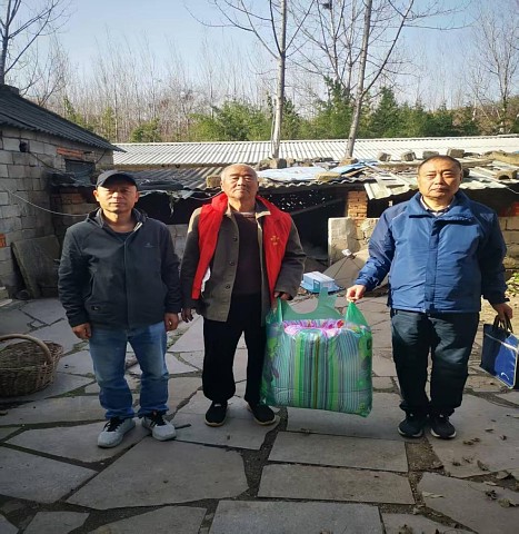 冬日慰问传关怀，精准帮扶显担当